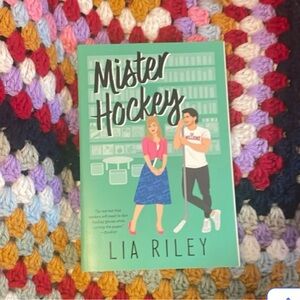Mister Hockey by Lia Riley